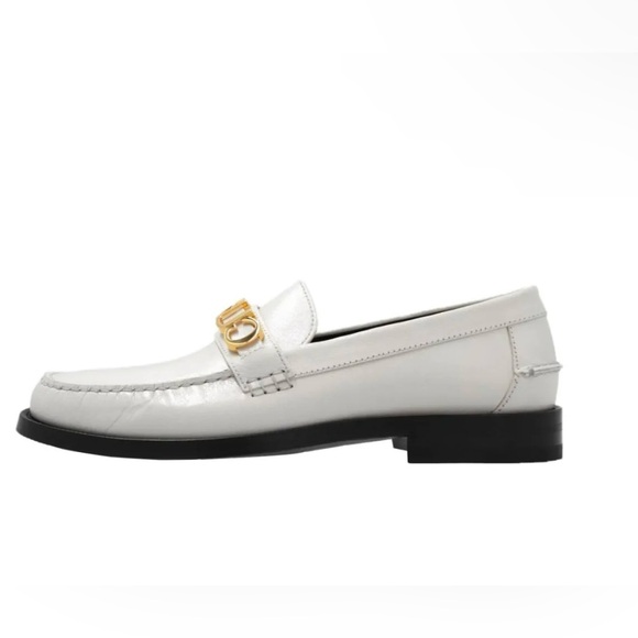 Gucci Logo Plaque Moccasin Leather Loafers - Picture 2 of 16